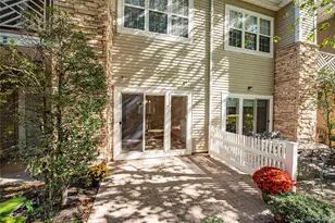 93 Carriage Ln, Plainview, NY 11803 - Photo 28