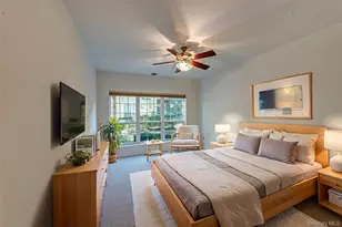 93 Carriage Ln, Plainview, NY 11803 - Photo 18