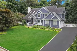 12 Griffen Ct, Miller Place, NY 11764 - Photo 2