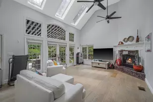 12 Griffen Ct, Miller Place, NY 11764 - Photo 4