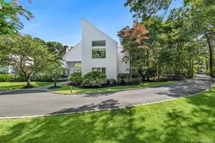 12 Honeysuckle Ln, East Quogue, NY 11942 - Photo 4