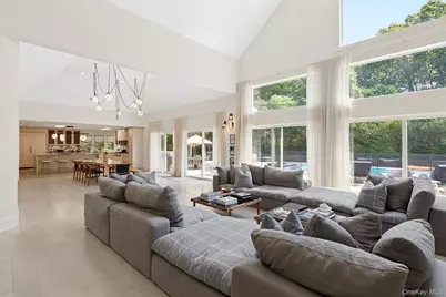 12 Honeysuckle Lane, East Quogue, NY 11942 - Photo 8