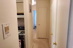 4727 Little Neck Pkwy Pkwy, Little Neck, NY 11362 - Photo 4