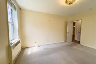 5615 SW Netherland Ave SE, Bronx, NY 10471 - Photo 4