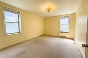 5615 SW Netherland Ave SE, Bronx, NY 10471 - Photo 6