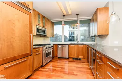 640 W 237th Street #8B, Bronx, NY 10463 - Photo 4