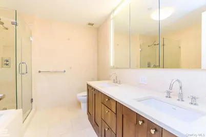 640 W 237th Street #8B, Bronx, NY 10463 - Photo 12