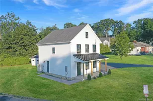 119 Clark Pl, Maybrook, NY 12543 - Photo 2