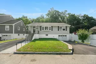 843 Lyle Ct, Peekskill, NY 10566 - Photo 2