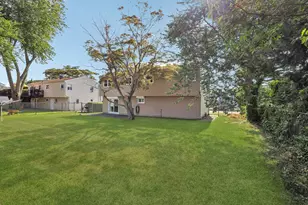 47 Owens St, Brentwood, NY 11717 - Photo 34