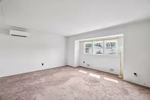 47 Owens St, Brentwood, NY 11717 - Photo 6