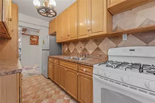39-20 52nd St, Woodside, NY 11377 - Photo 6