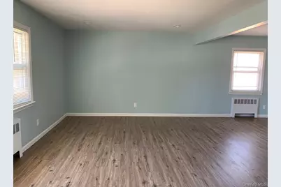 246-11 Memphis Avenue, Rosedale, NY 11422 - Photo 10