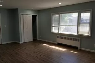 246-11 Memphis Ave, Rosedale, NY 11422 - Photo 8