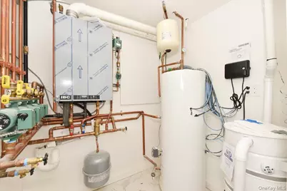 147 Norman Street, New Hyde Park, NY 11040 - Photo 30