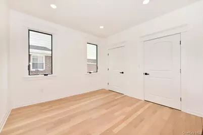 147 Norman Street, New Hyde Park, NY 11040 - Photo 16