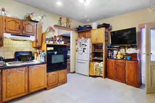 6 Windsor Pl, Lynbrook, NY 11563 - Photo 12