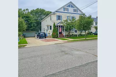 6 Windsor Place, Lynbrook, NY 11563 - Photo 2