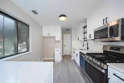 2206 Mulberry Court, Poughkeepsie, NY 12603 - Photo 6