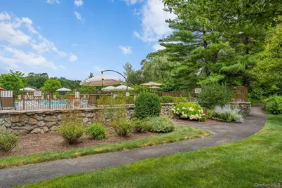 156 Stone Meadow, South Salem, NY 10590 - Photo 18