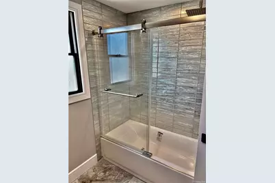 188 Sequams Lane Cen, West Islip, NY 11795 - Photo 20