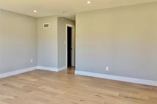 188 Sequams Lane Center, West Islip, NY 11795 - Photo 12