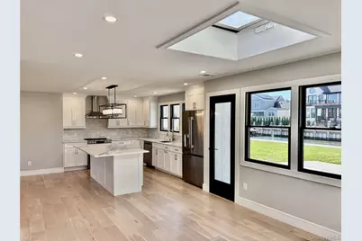 188 Sequams Lane Cen, West Islip, NY 11795 - Photo 6