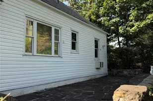 38 Gramercy Ave, Yonkers, NY 10701 - Photo 4