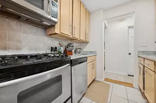 410 E Broadway, Long Beach, NY 11561 - Photo 12