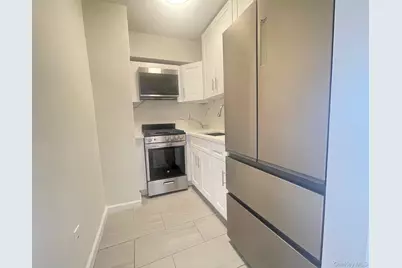 5930 108th Street #7HH, Corona, NY 11368 - Photo 6