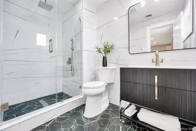 16 Huckleberry Lane, Oyster Bay, NY 11771 - Photo 12