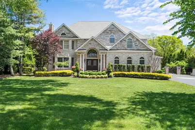 11 Crick Holly Lane, East Islip, NY 11730 - Photo 2