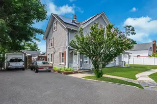 46 Lincoln Ave, Sayville, NY 11782 - Photo 4