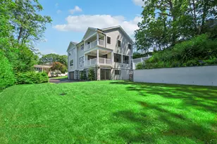 2 Arthur Pl, Woodbury, NY 11797 - Photo 2