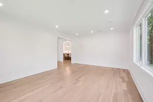 2 Arthur Pl, Woodbury, NY 11797 - Photo 20