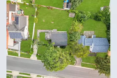 10 Saint Andrews Drive, Brentwood, NY 11717 - Photo 2