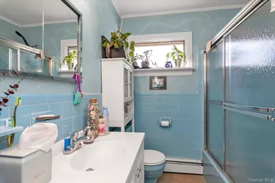 261 E Hoffman Avenue, Lindenhurst, NY 11757 - Photo 8