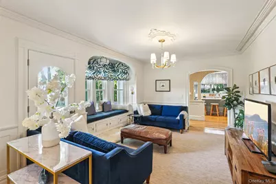 19 E Williston Avenue, East Williston, NY 11596 - Photo 14