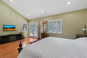 2 Bristol Dr, Woodbury, NY 11797 - Photo 22