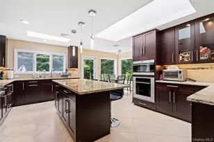 2 Bristol Dr, Woodbury, NY 11797 - Photo 16