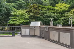 2 Bristol Dr, Woodbury, NY 11797 - Photo 36