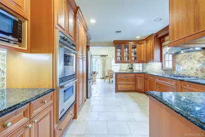 171-06 76th Avenue, Fresh Meadows, NY 11366 - Photo 14