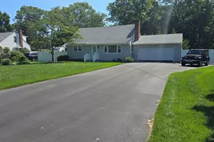 52 Timber Dr, Calverton, NY 11933 - Photo 2