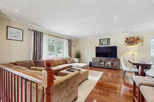 110 Roeckel Ave, Valley Stream, NY 11580 - Photo 4