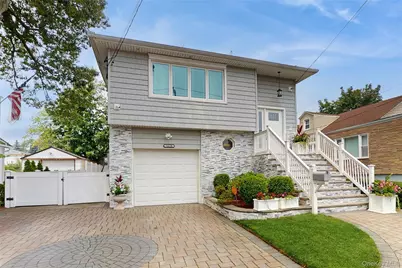 110 Roeckel Avenue, Valley Stream, NY 11580 - Photo 2