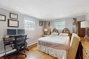 110 Roeckel Ave, Valley Stream, NY 11580 - Photo 24