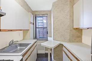 65-39 108th St, Forest Hills, NY 11375 - Photo 16