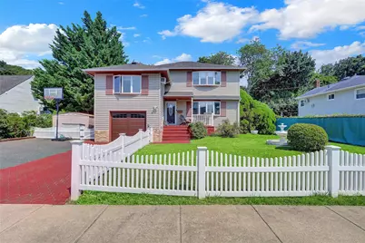 57 Elizabeth Drive, Bethpage, NY 11714 - Photo 2