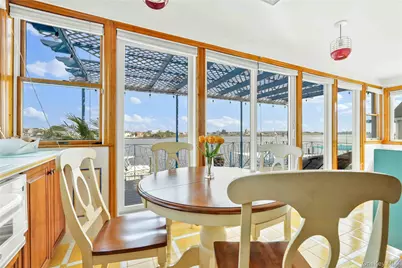 15579 Bayview Avenue, Rosedale, NY 11422 - Photo 20