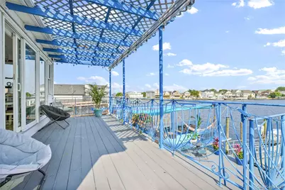 15579 Bayview Avenue, Rosedale, NY 11422 - Photo 34